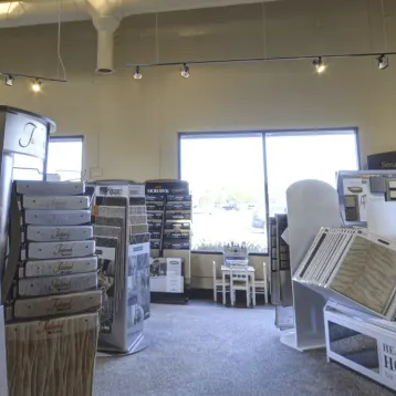 Flooring shop serving the Wheaton, IL area